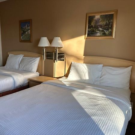 Lone Star Hotel North Battleford Buitenkant foto