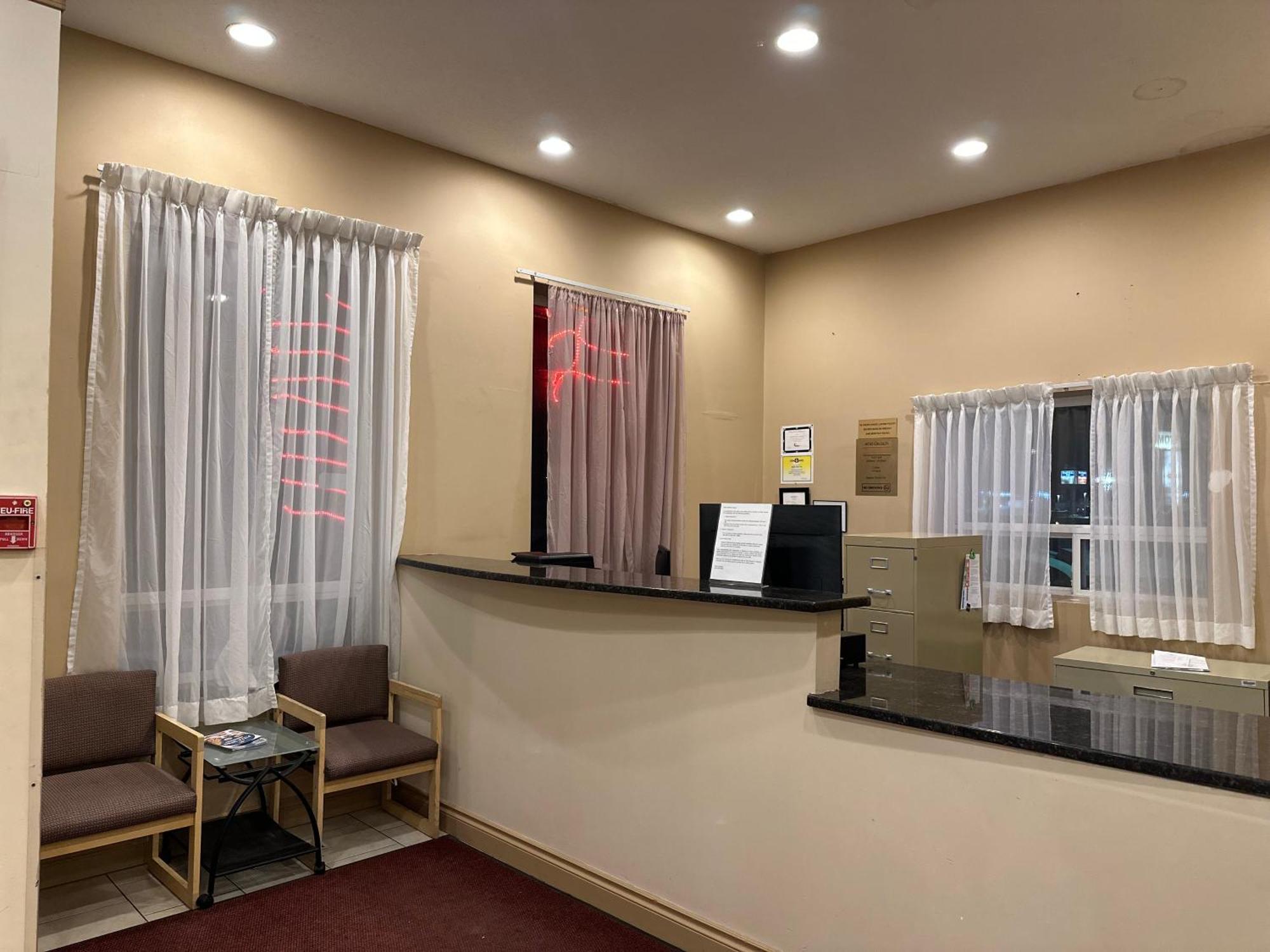 Lone Star Hotel North Battleford Buitenkant foto